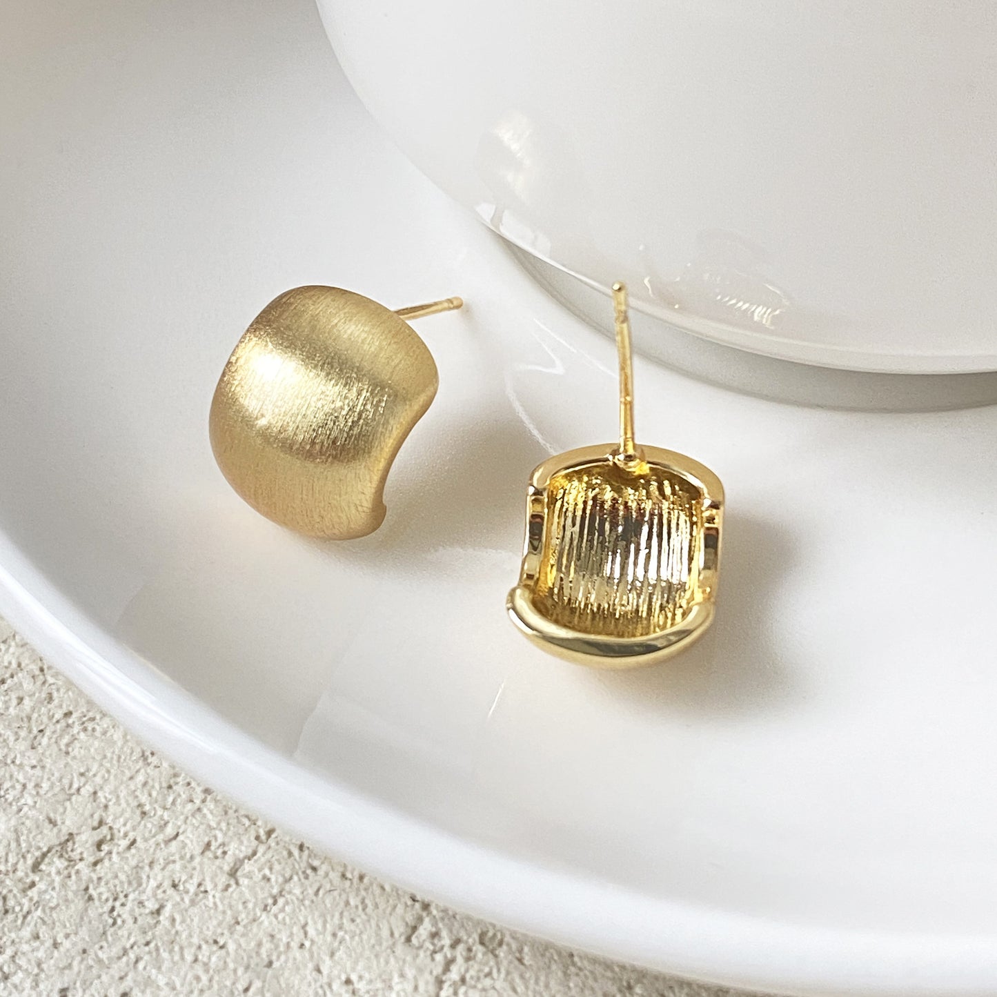 French Entry Lux Metal Brushed Sier Needle Niche Bag High-grade Earrings