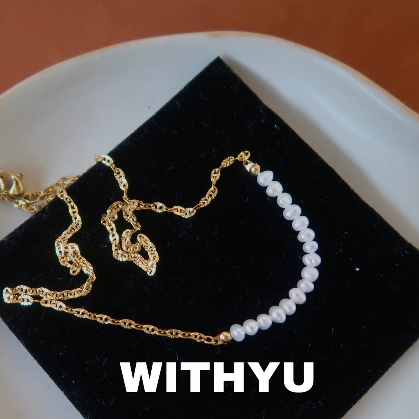 Freshwater Pearl Smiling Face Clavicle Chain Shiny Pig Nose Simple Necklaces