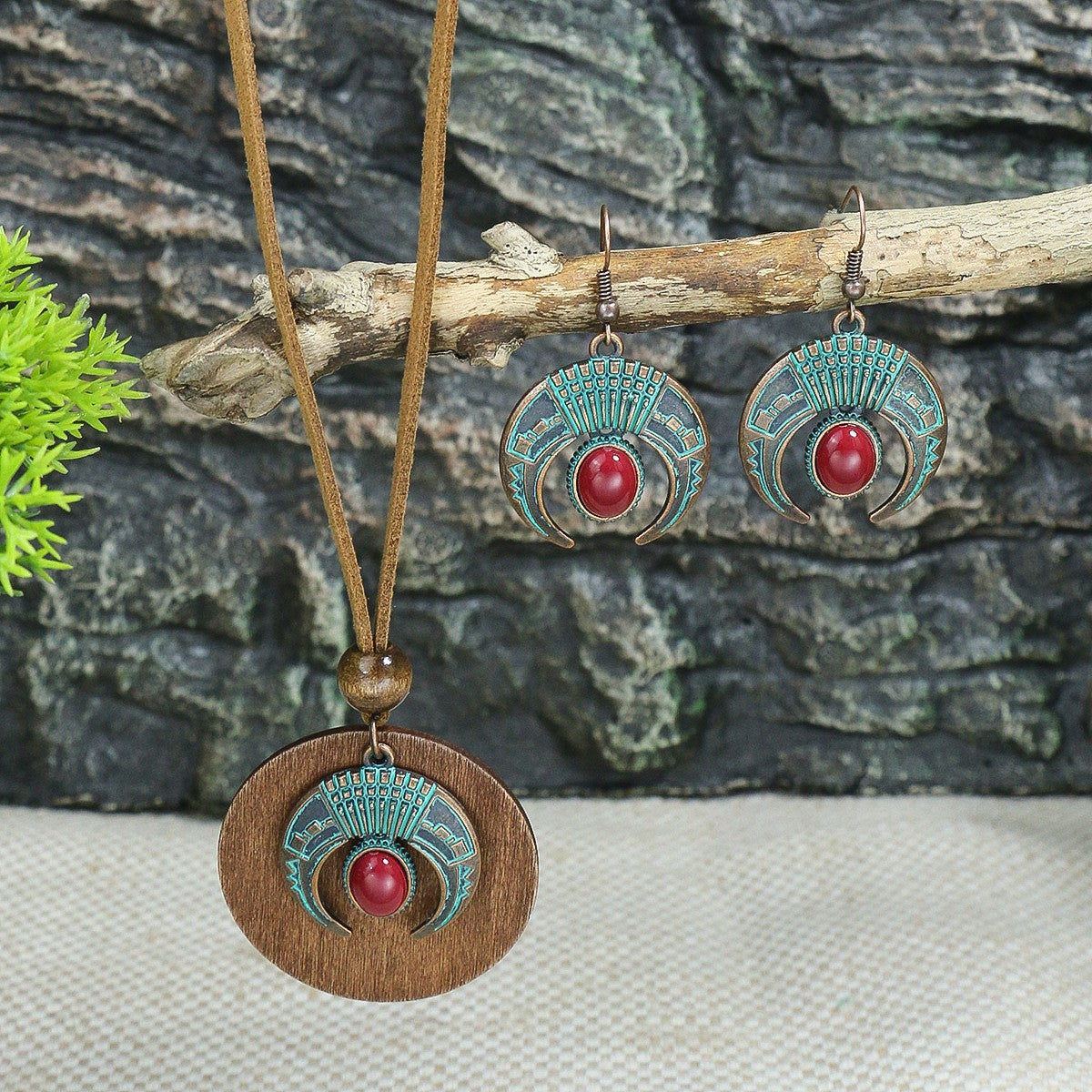 Ethnic Style Retro Alloy Carved Wooden Popular Antique Distressed Jewelry Set