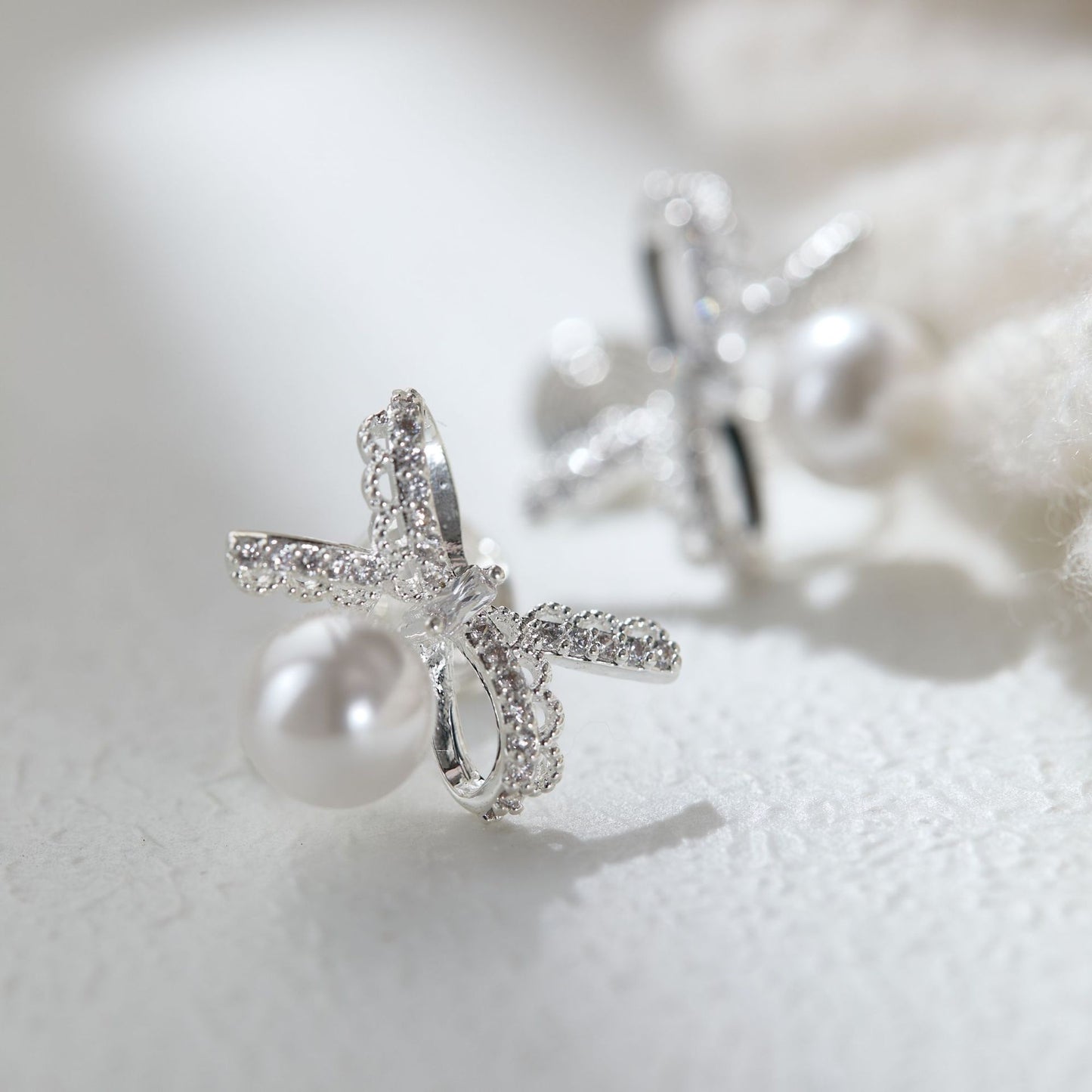 Women's Style Lace Bow Pearl For Light Luxury Minority High-grade Earrings