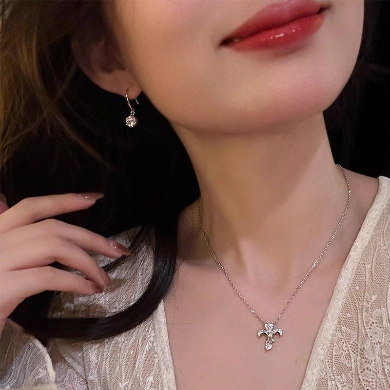 Women's Studded With Zircon White Gold Color Round Rhinestone Elegant Petite Earrings