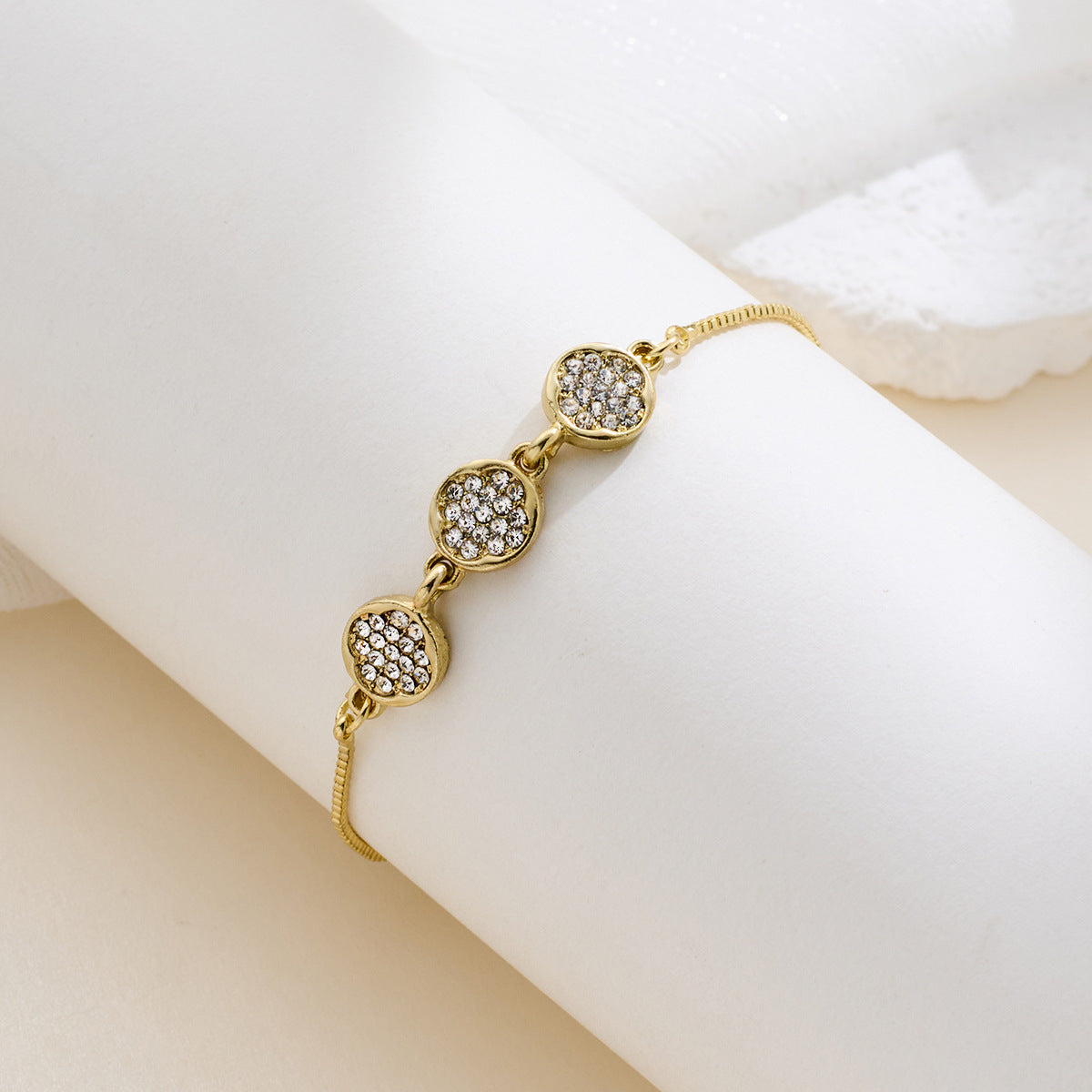 Women's Light Luxury Cold Style Metal Design Classic Vintage Bracelets