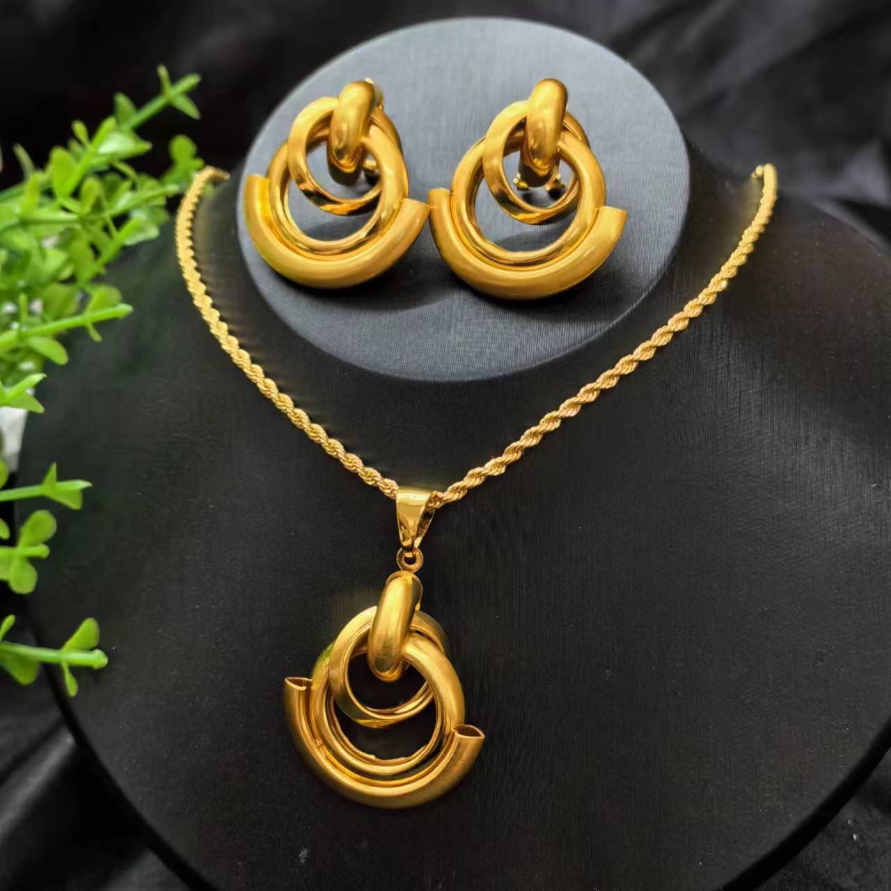 Bridal Ancient French Gold Nigeria Female Jewelry Set
