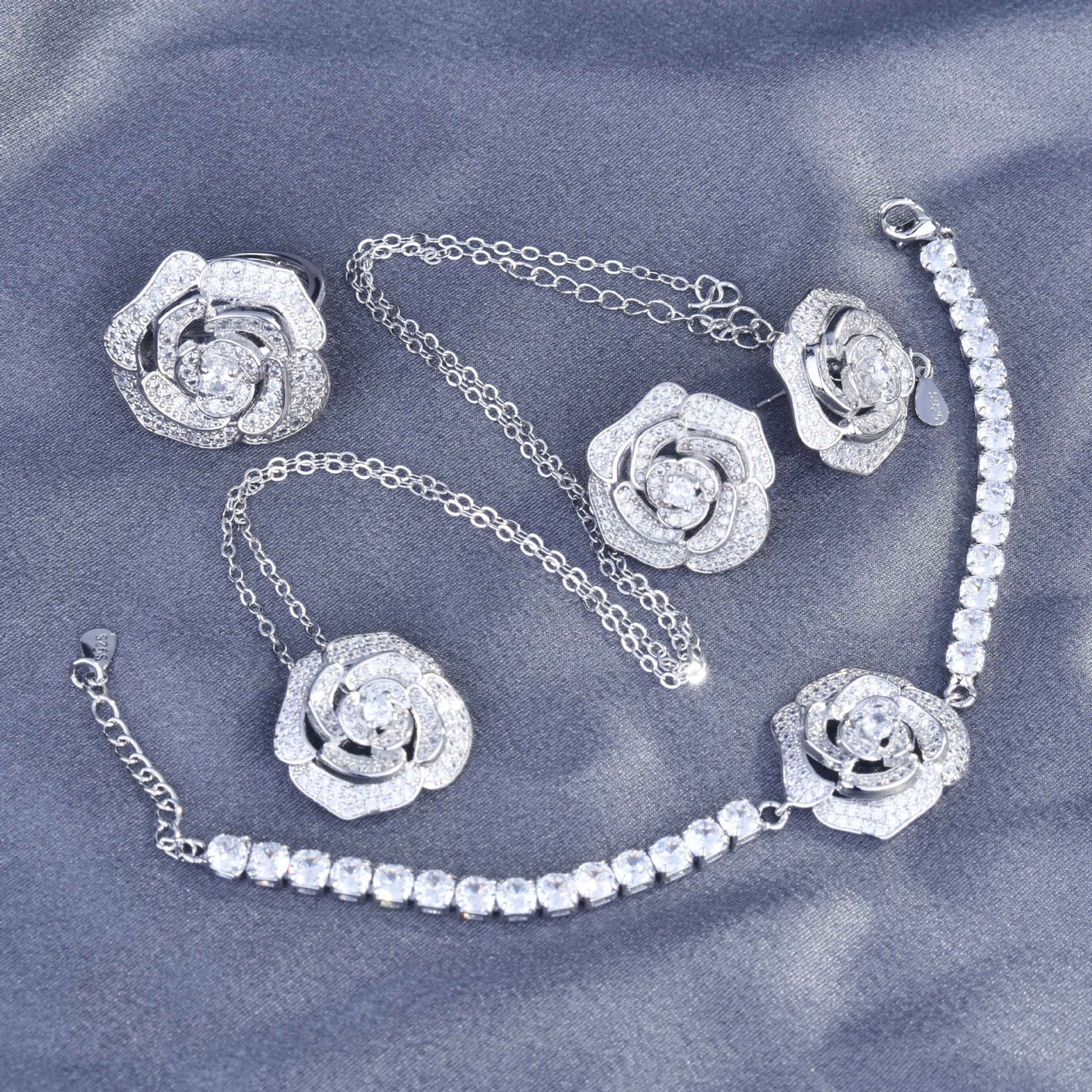 Women's Light Luxury Hollow Rose Ear Micro Setting Full Diamond Fashion Jewelry Set