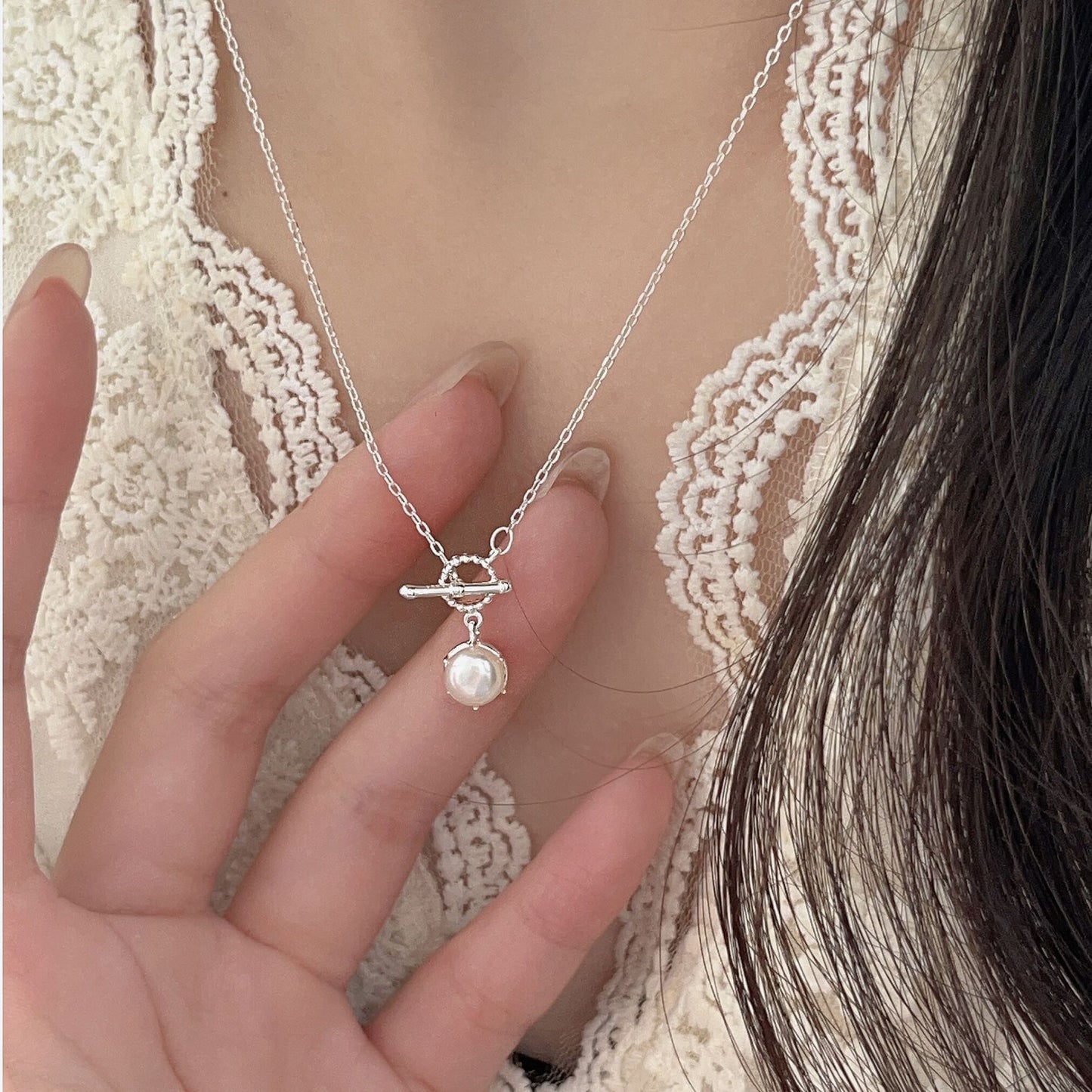 Women's Luxury High-grade Pearl Pendant Clavicle Chain Necklaces