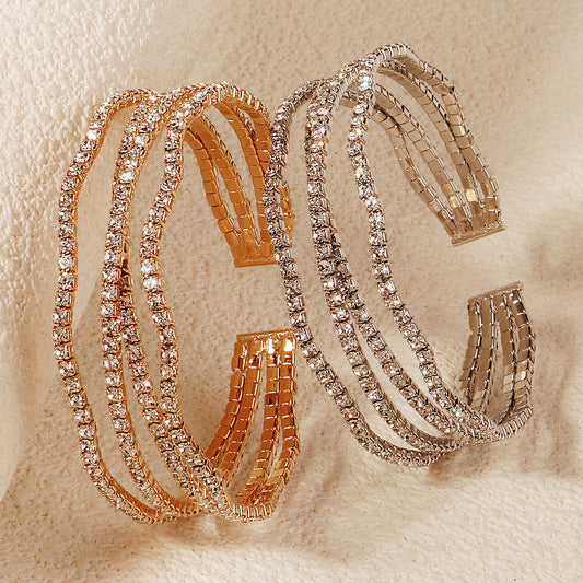 Women's Rhinestone Elastic Design Claw Chain Cross Bracelet