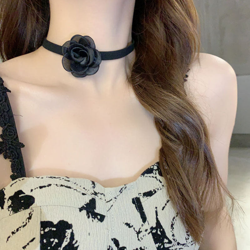 Women's Rose Clavicle Chain Neck Accessories Black Necklaces