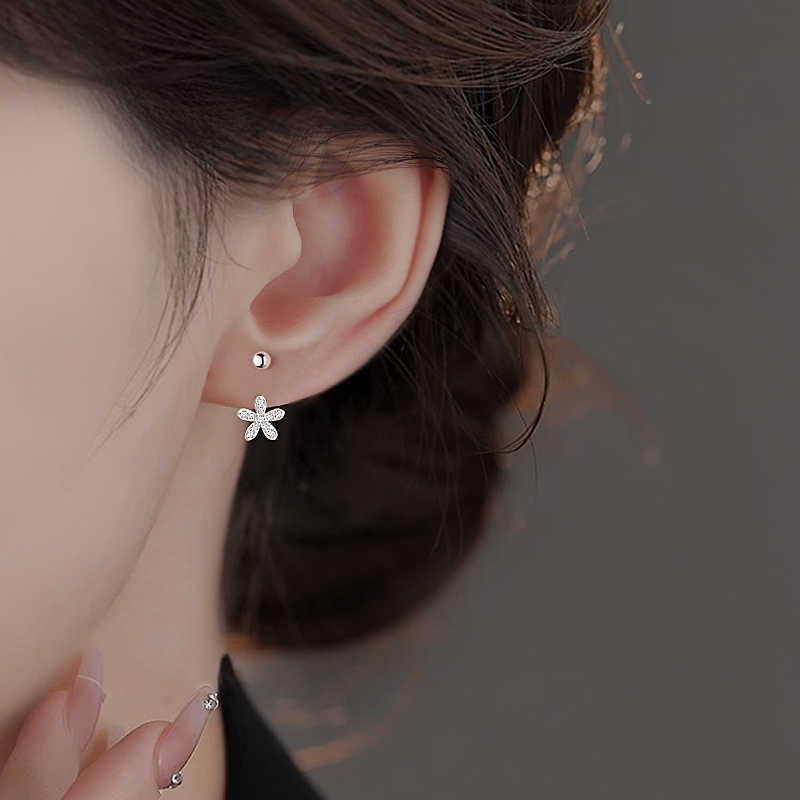Small Diamond Flower Screw Tightening Buckle Ear Hook Classic Sweet Earrings