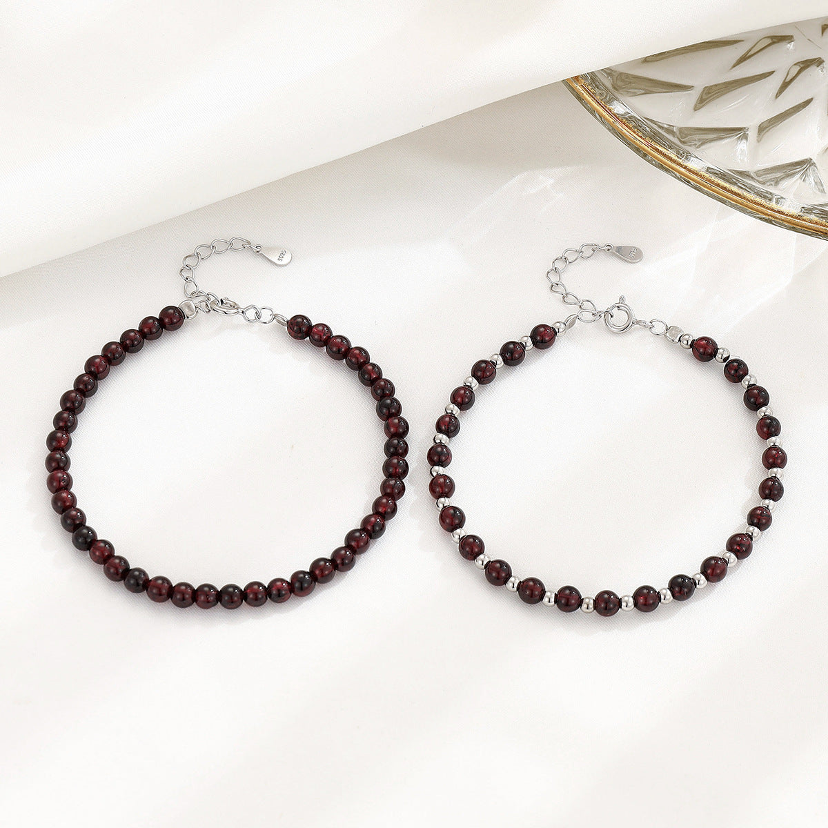 Women's Garnet Sliver Beads Niche Temperament Ornament Bracelets