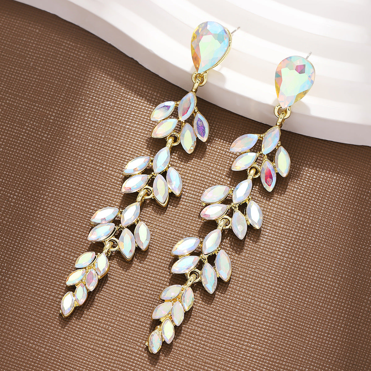 Elegant Wheat Fashion Long Gold-plated Inlaid Crystal Willow Leaf Shape Rings