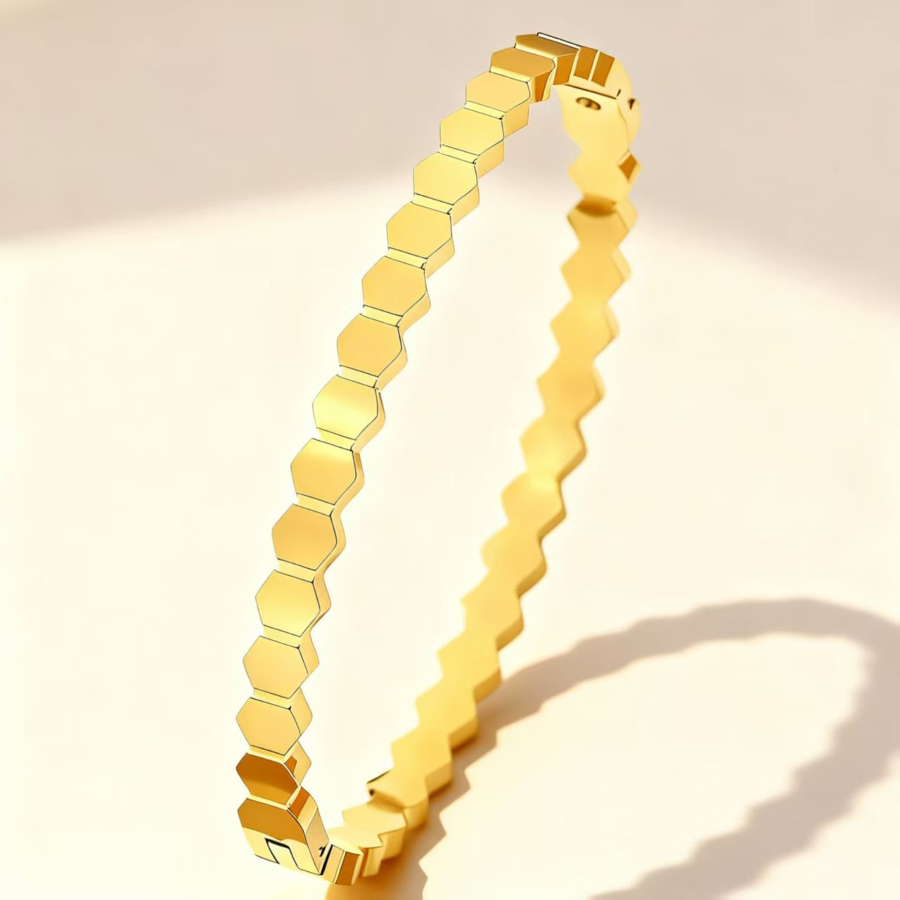 Innovative Stainless Steel Titanium Fashion Gold-plated Bracelets