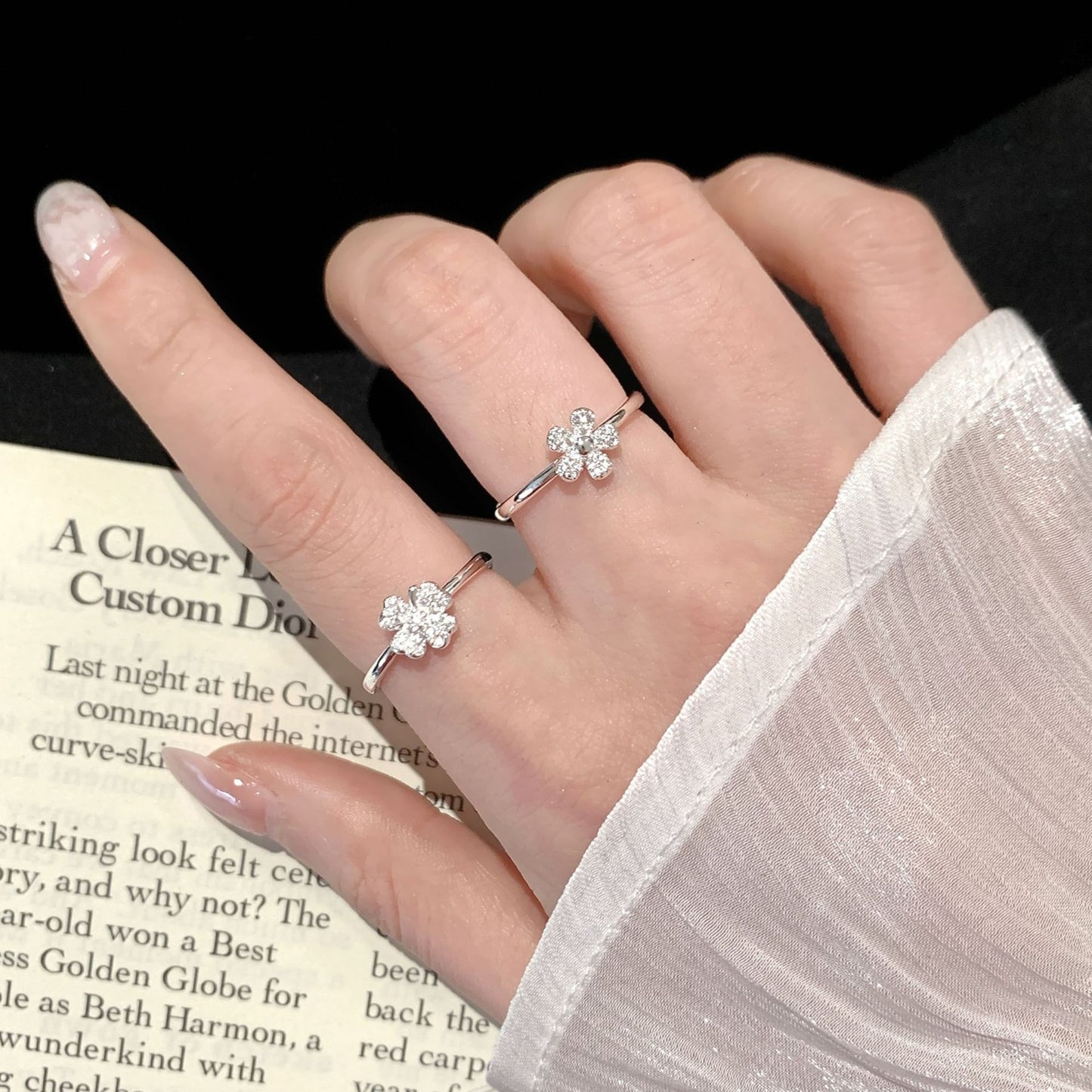 Niche Design Graceful Fashionable Twin Opening Index Rings