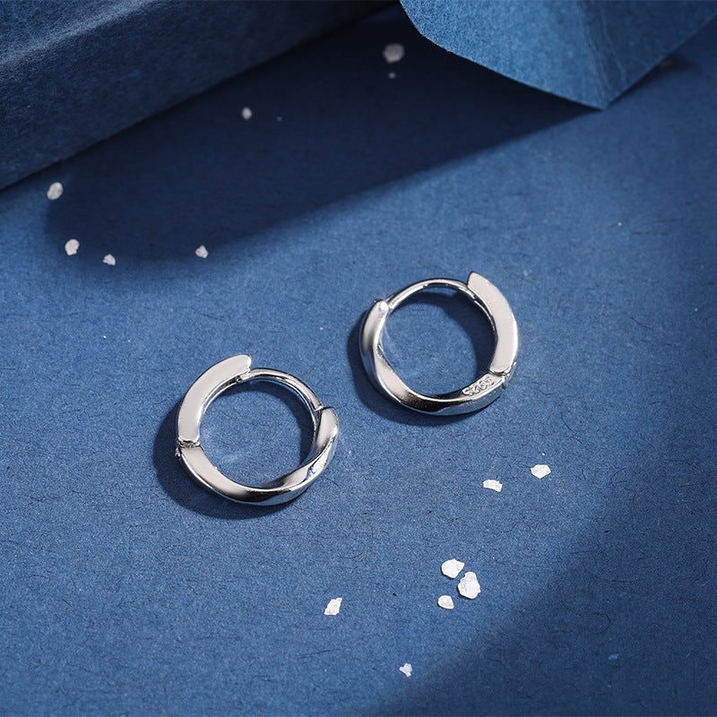 Female Clip Elegant Mobius Strip Personality Earrings