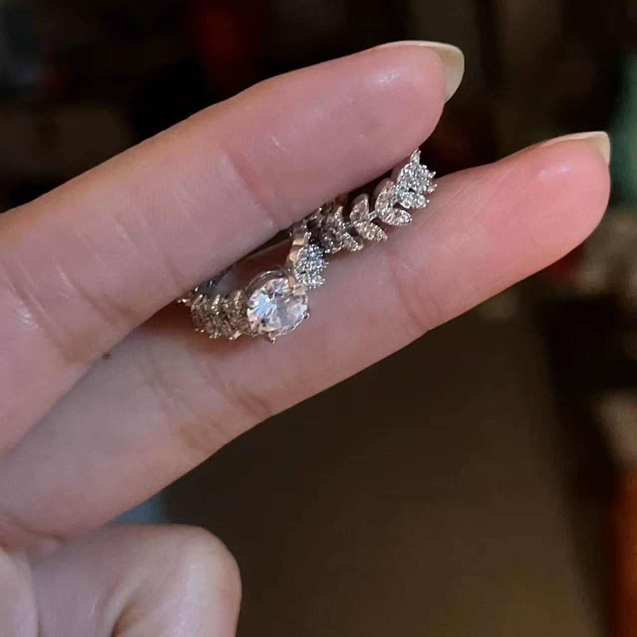 Super Flash Female Exquisite Micro Inlaid Zircon Ear Clip