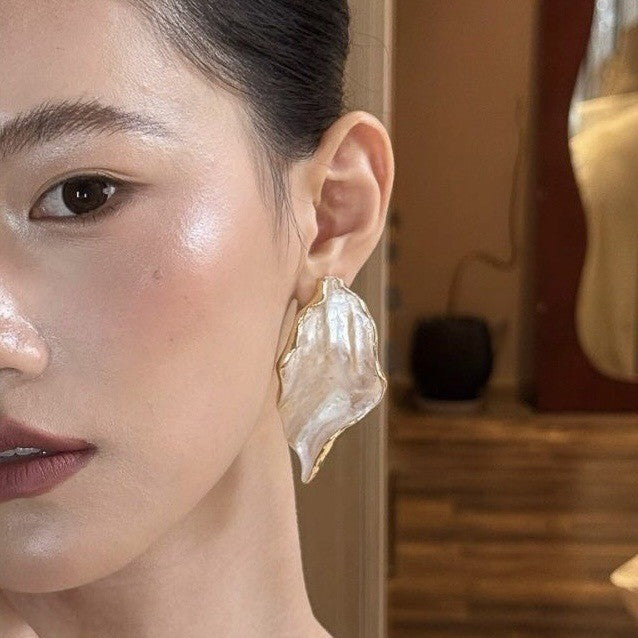 Texture Square Niche Retro Three-dimensional Art Eardrops Female Stud Earrings