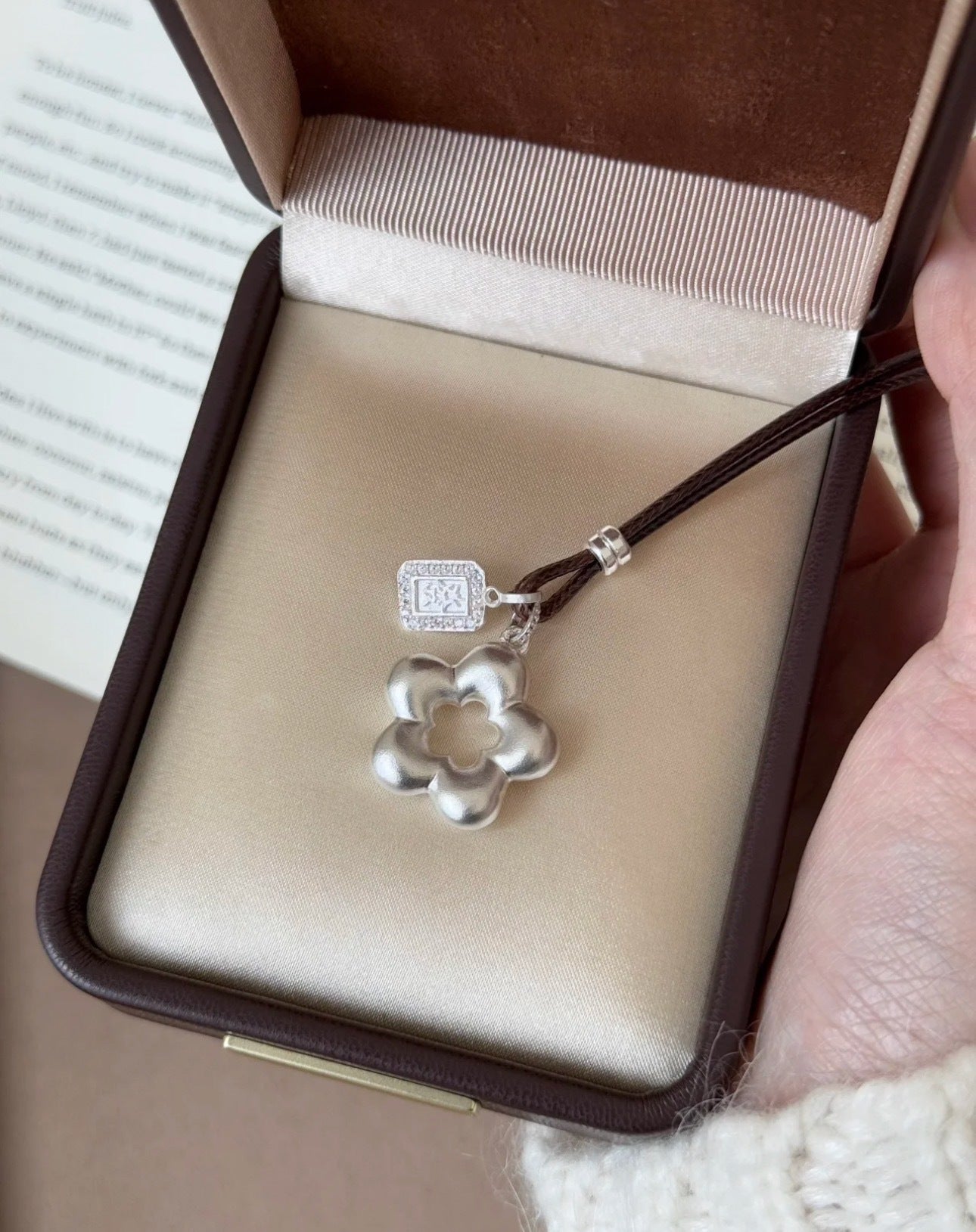 Women's Rich Small Flower Lucky Long Sweater Chain Pendants