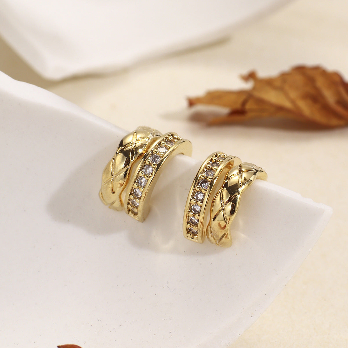 Copper Pin Retro Easy Matching Type Inlaid Zircon Striped Earrings