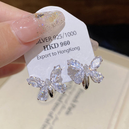 Luxury Super Flash Butterfly Shaped Sier Needle Simple Earrings