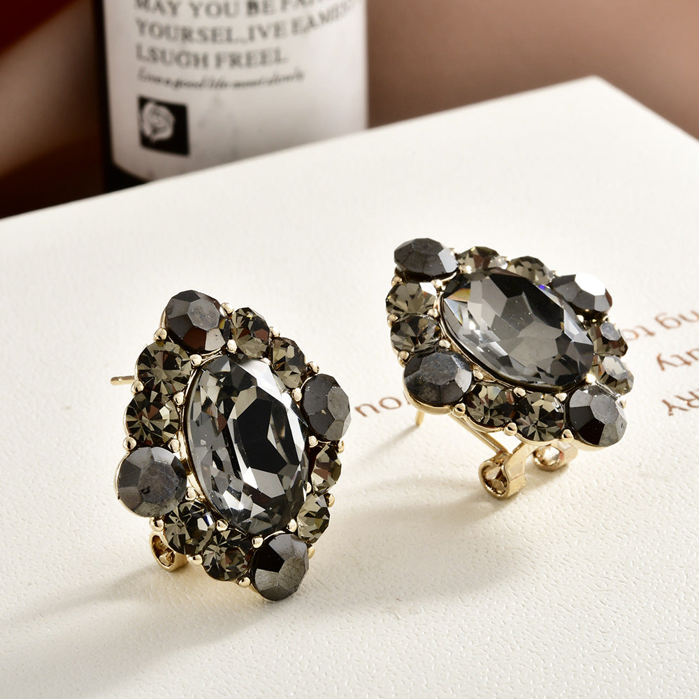 Coffee Color Full Diamond Light Luxury Ear Clip
