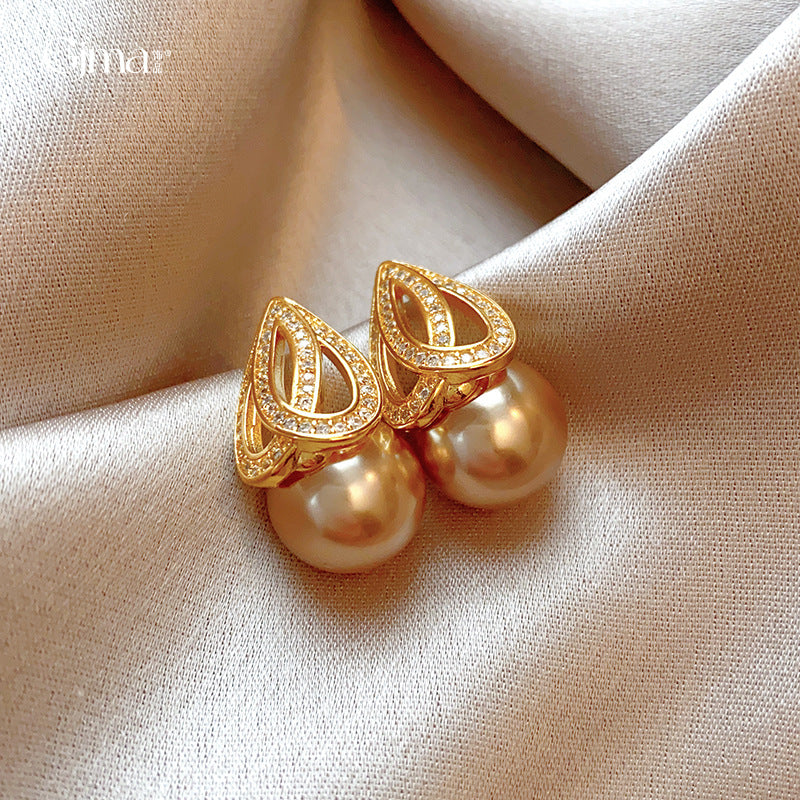 Plated Sier Needle Zircon Flower Champagne Pearl Fashionable Earrings
