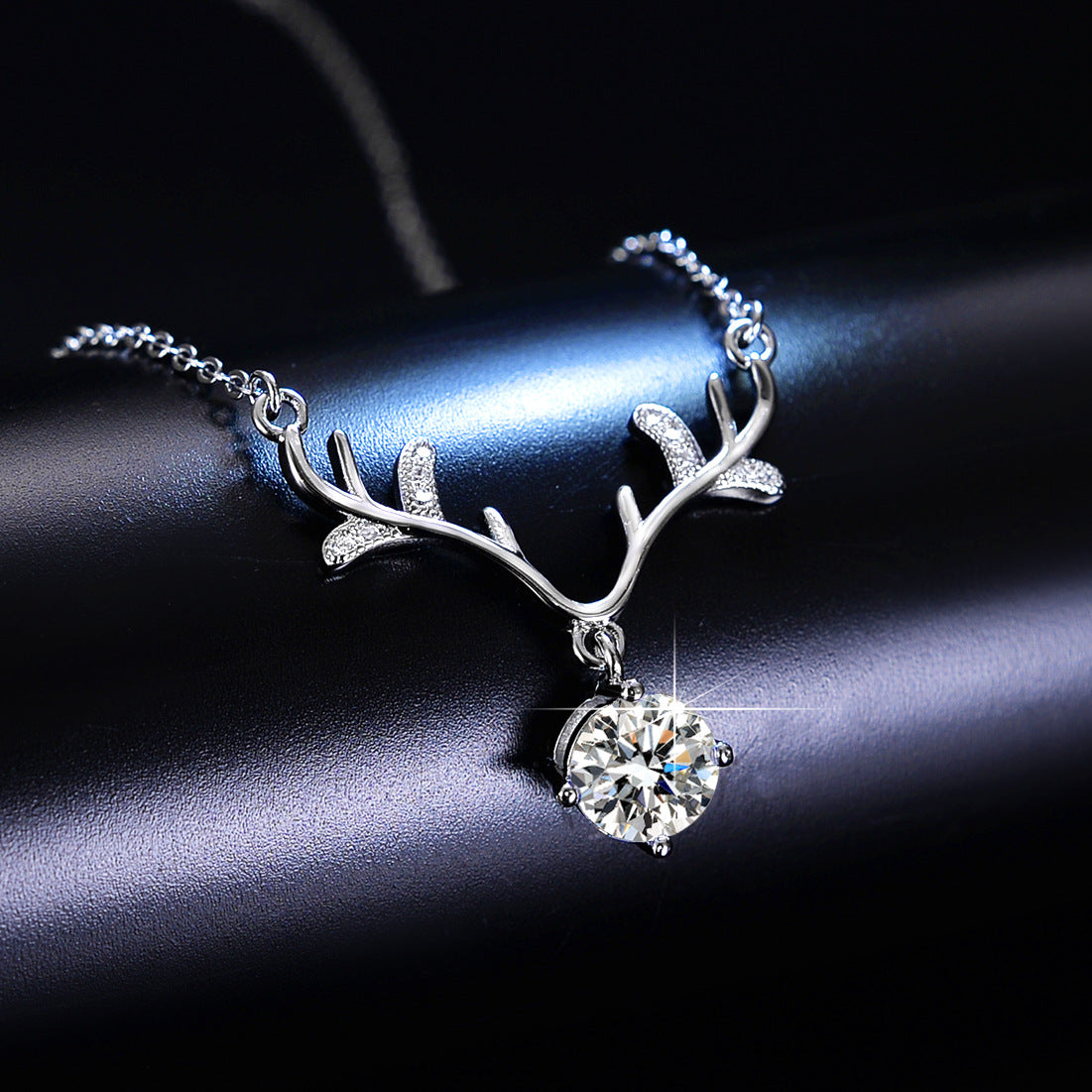 Live Streaming On Imitation Moissanite Swan Necklaces