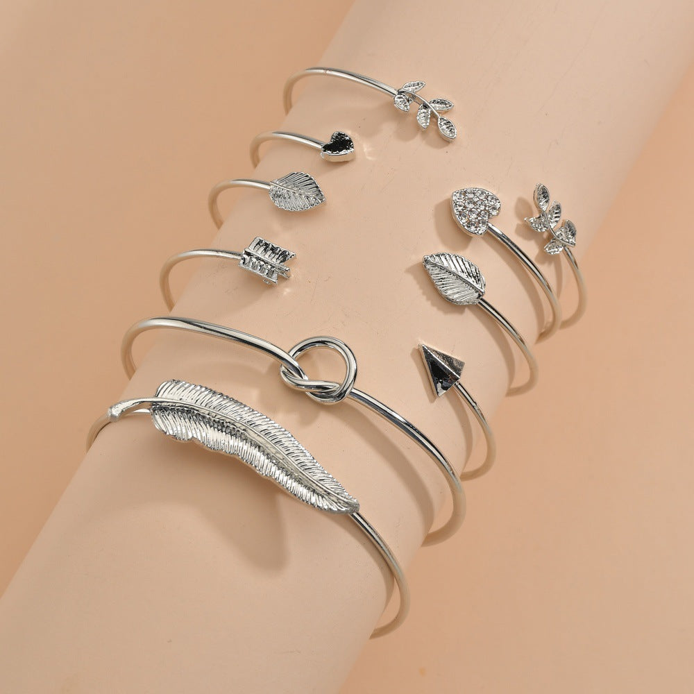 Pretty Popular Love Leaves Peach Heart Bracelets