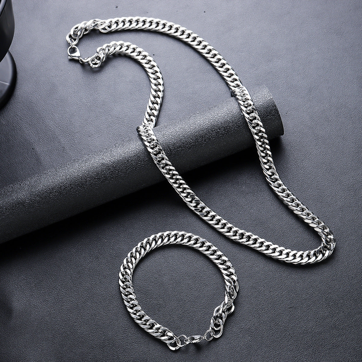 Men's Encrypted Titanium Steel Domineering Fashion Personalized Hip Necklaces