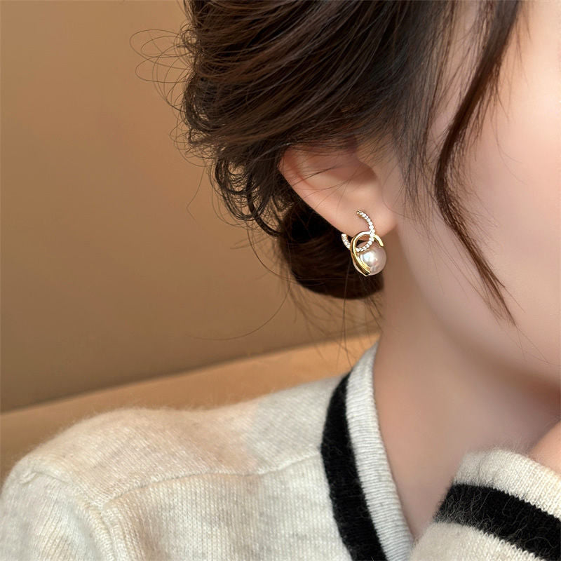 Women's French Pearl Light Luxury Elegant Niche Design Zircon Earrings