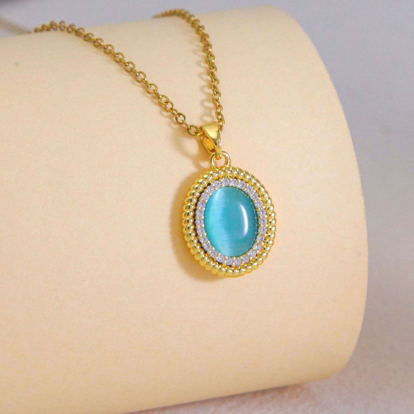 Women's Style Opal Fresh Niche Dopamine Clavicle Necklaces