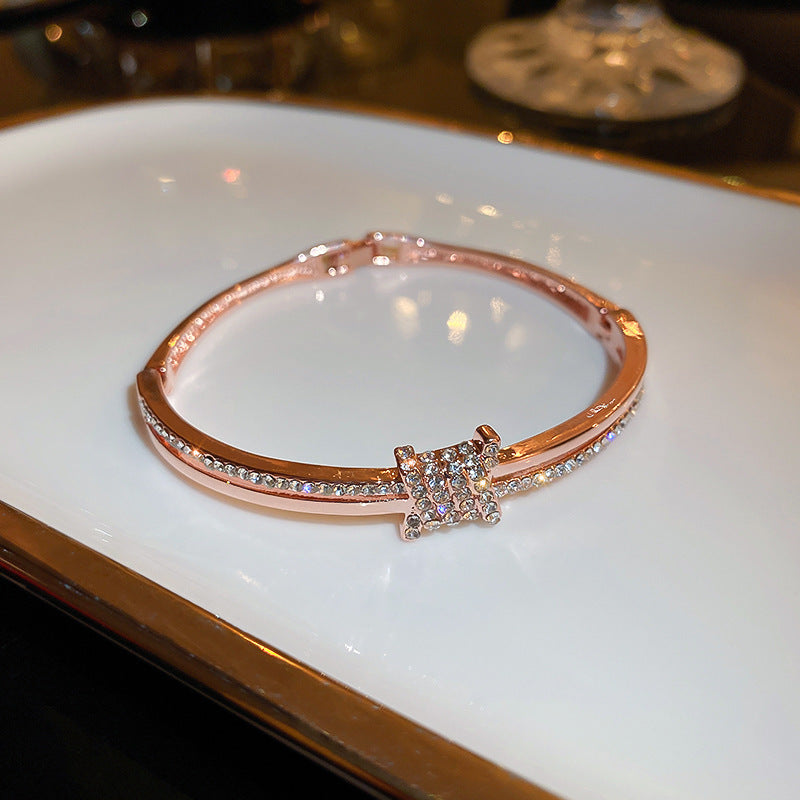 Round Light Luxury High-grade Fashion Minimalist Bracelet