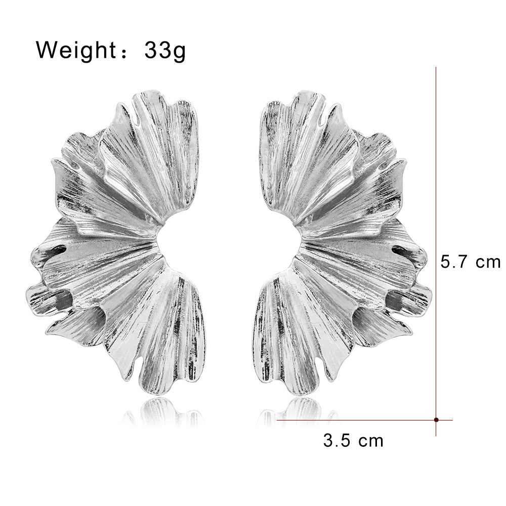 Boucles d'oreilles en alliage plissé au design rétro avec feuilles et fleurs