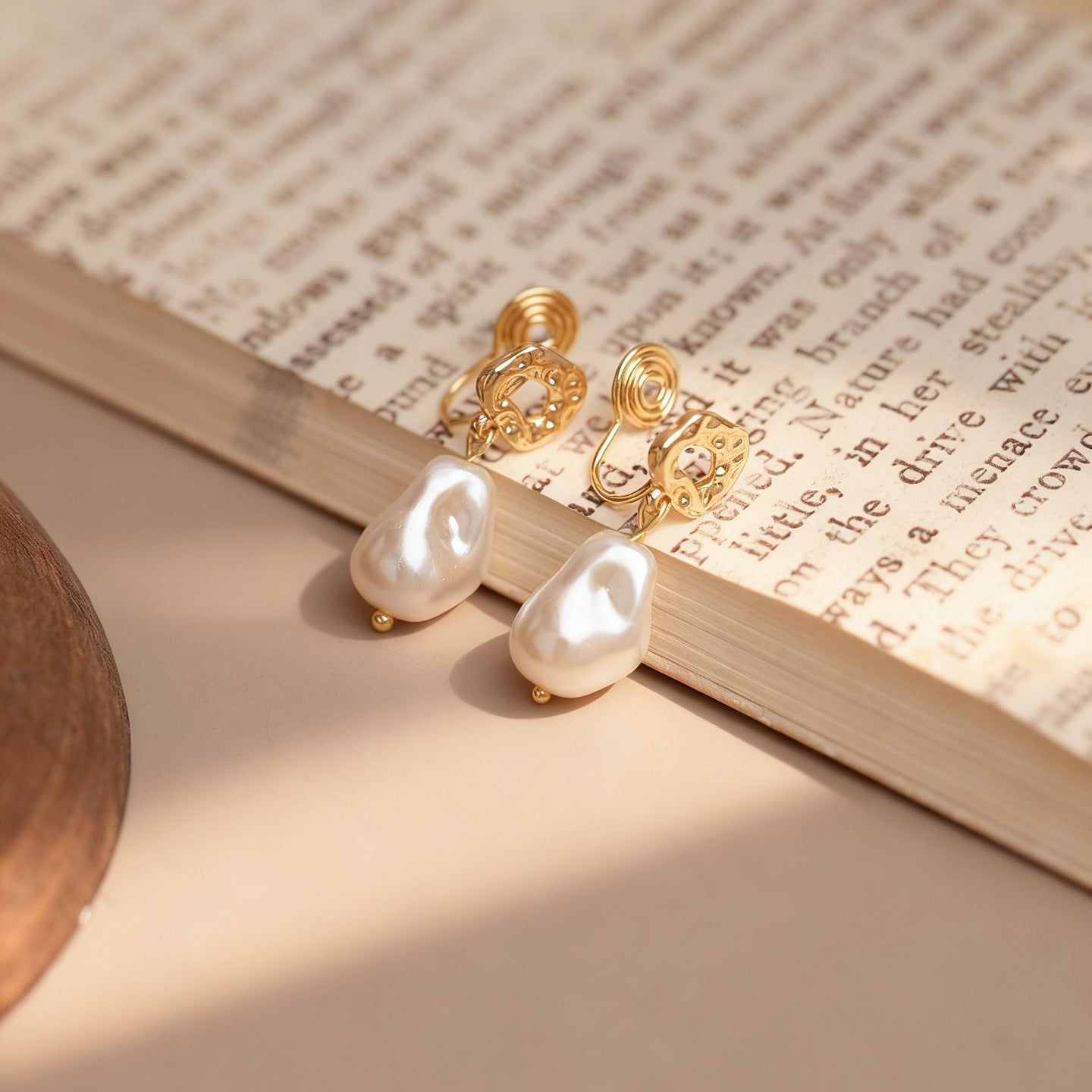 No Pierced French Elegant Geometric Clips Mosquito Coil Fashion Irregular Earrings