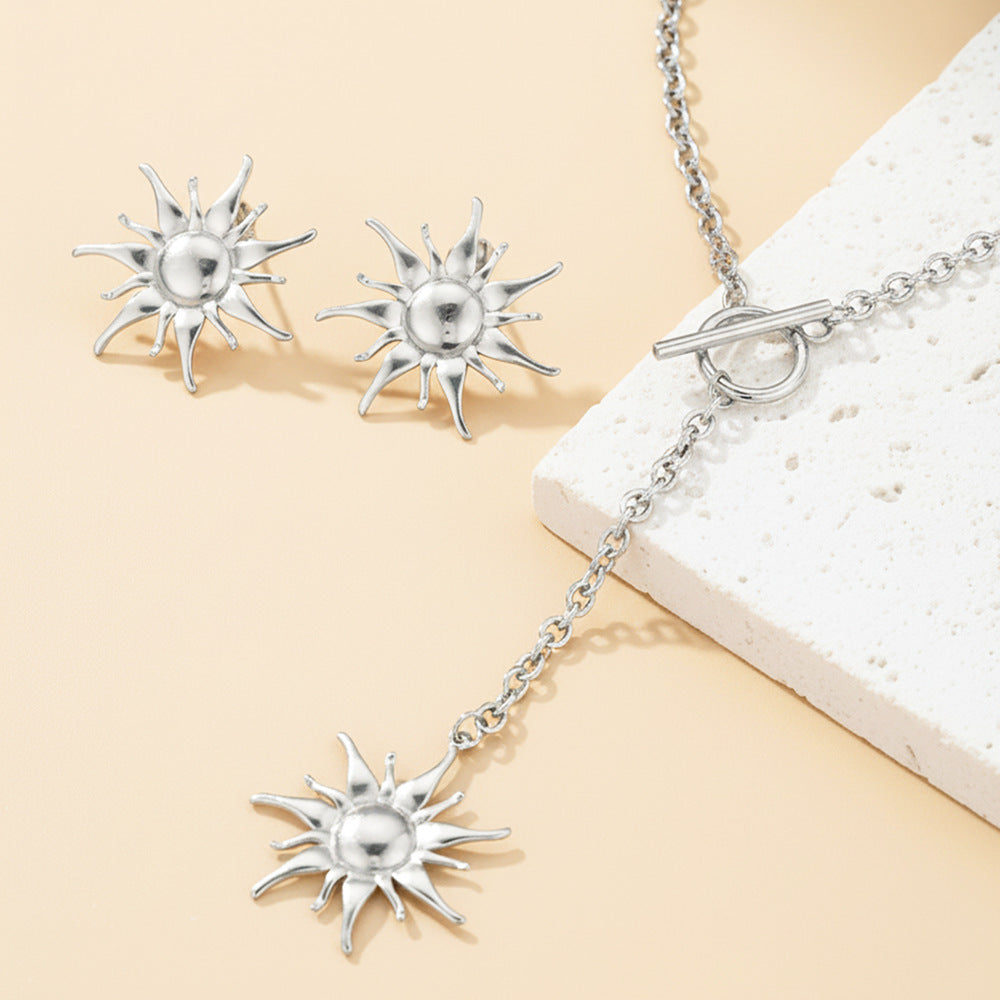 Women's Golden Sun Buckle Design Y-shaped Suit Simple Jewelry Set