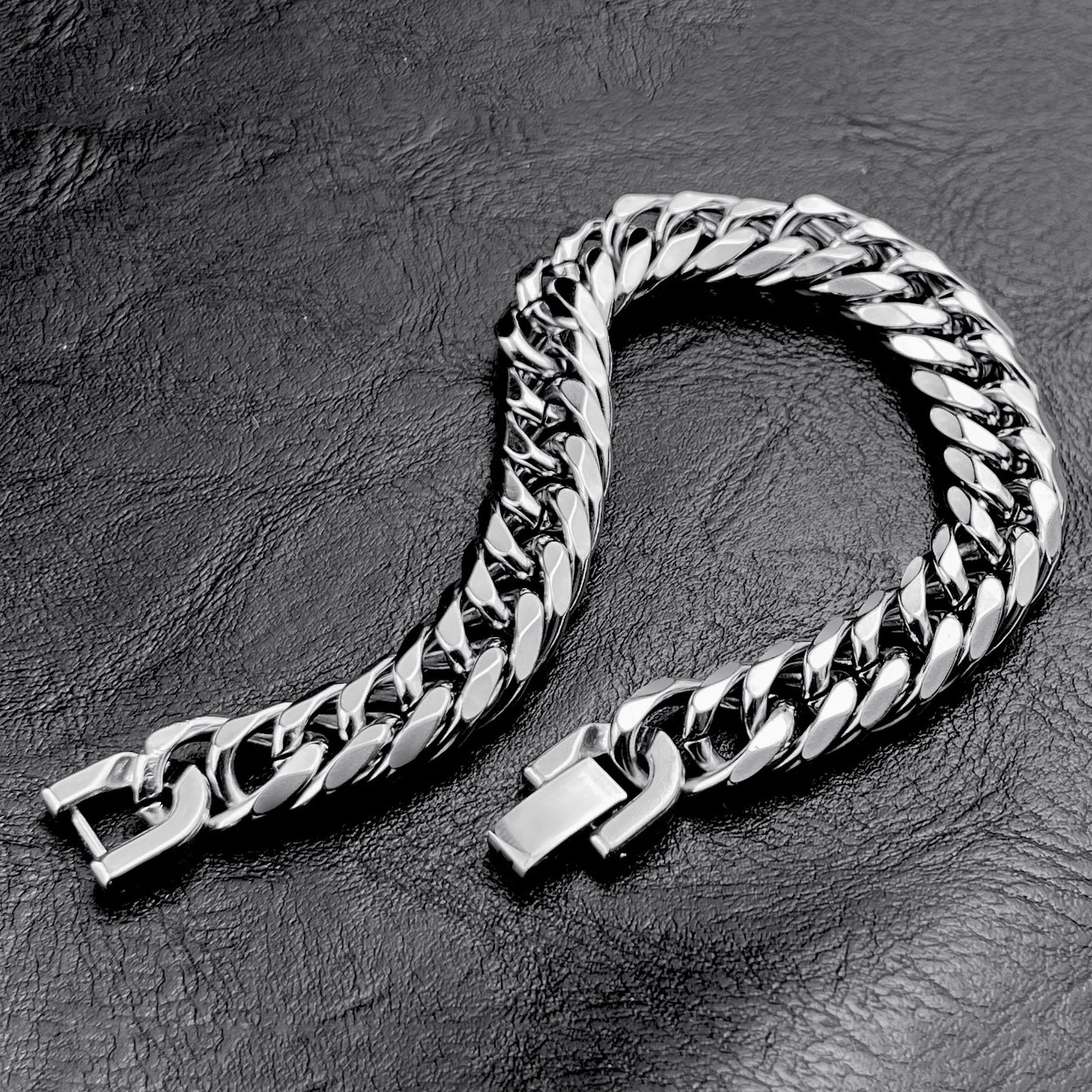 Men's Stainless Steel Widened Bold Domineering Titanium Bracelets