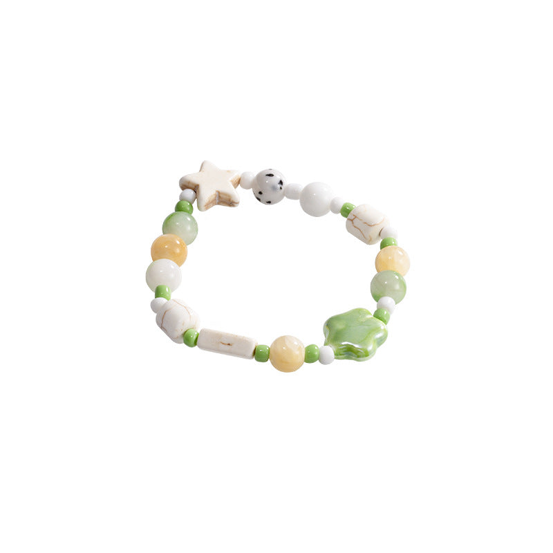 Frische grüne Niche-Armbänder mit einzigartigem Design