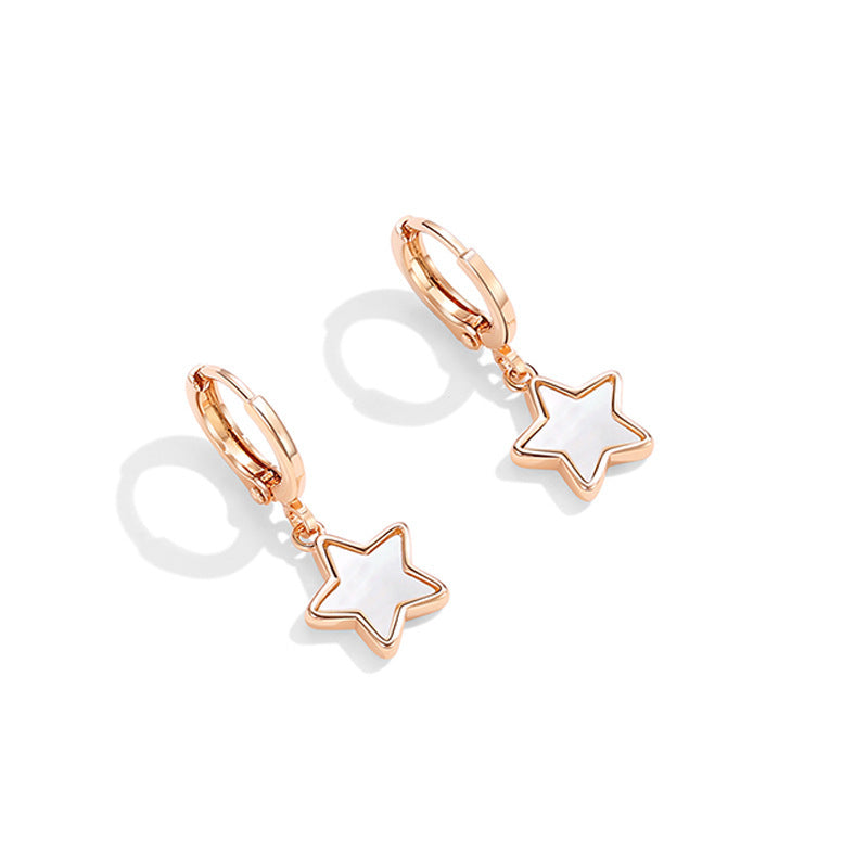 Boucles d'oreilles tendance exquises et polyvalentes.