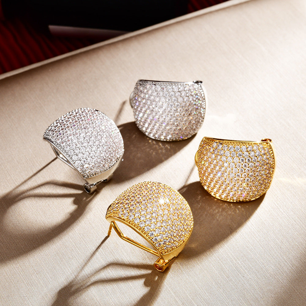 Surface Curved Super Flash Light Luxury Ear Clip