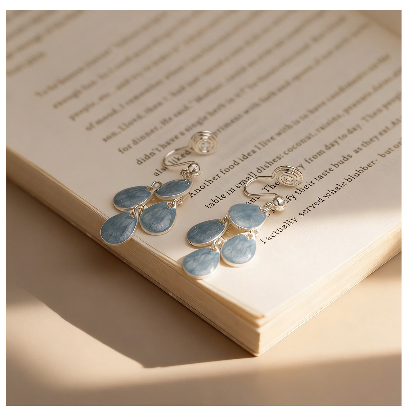 Drop-shaped Mosquito Coil Cool Wind Commuter Party Tassel Ear Clip