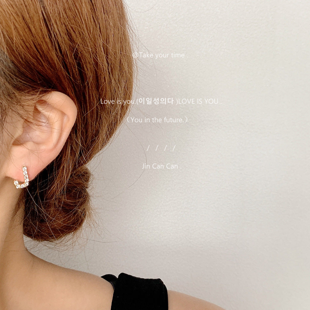 Inlaid Zircon Sier Needle Plated English Alphabet Earrings