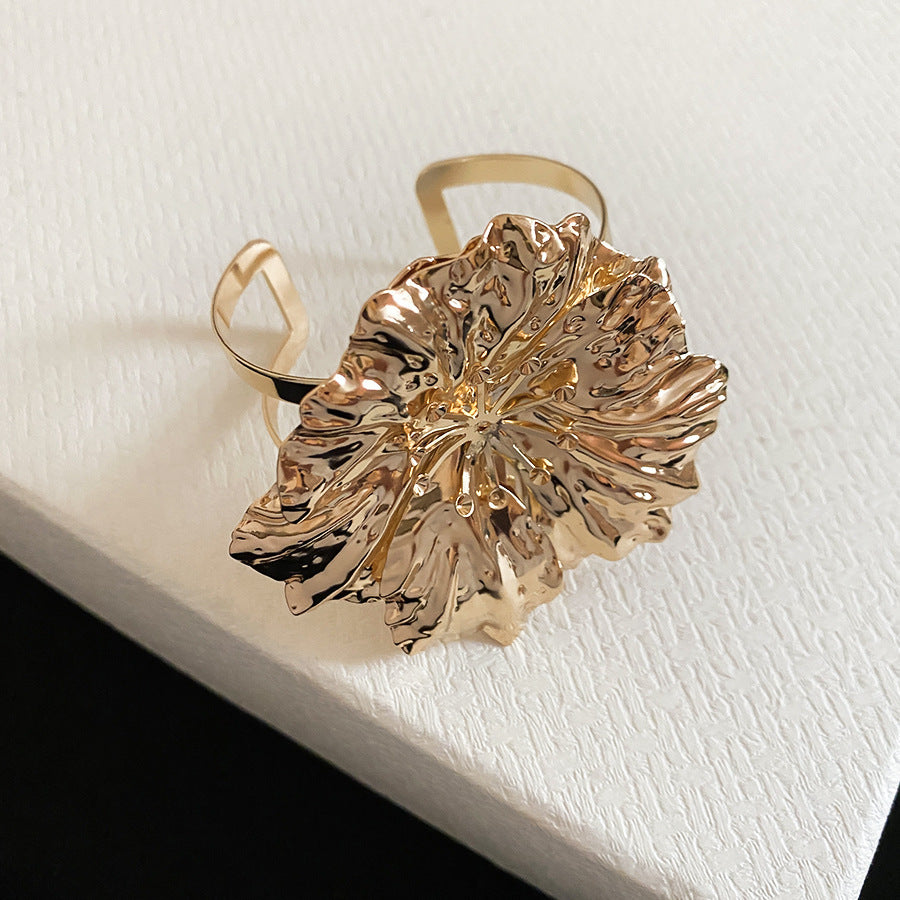Women's Metal Pleated Flowers Openings Suit Niche Exaggerated Light Luxury Bracelet