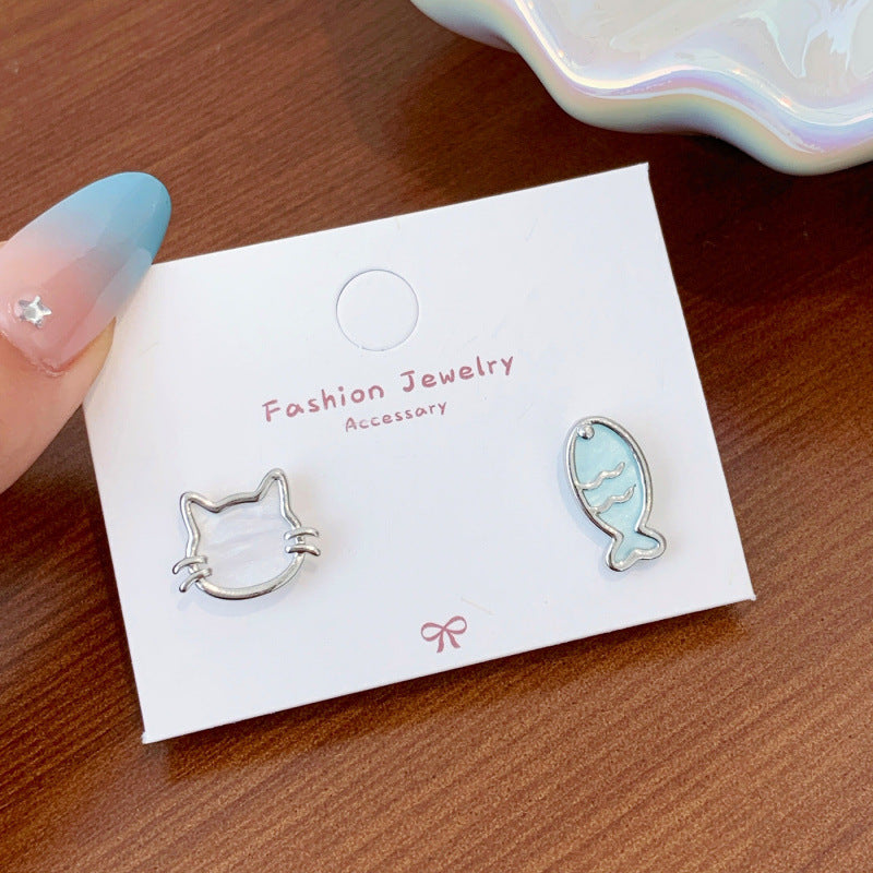 Women's Classic Ocean Blue Fritillary Laser Cat Fish Simple Stud Earrings