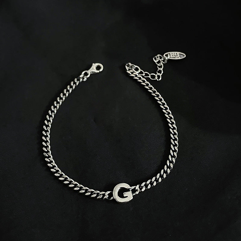 Damen-Armbänder im koreanischen Stil aus Sterlingsilber mit englischen Buchstaben „Special Interest“.