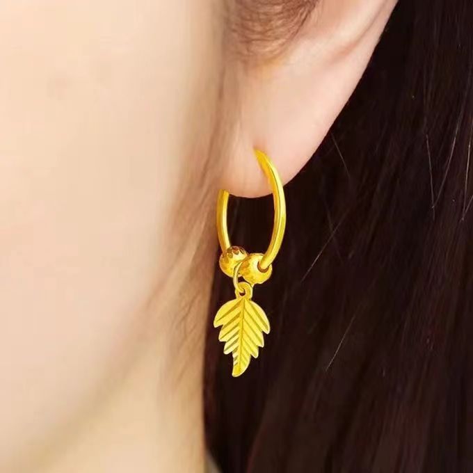 Women's Live Brass Gold-plated Leaves Ear Clip Earrings