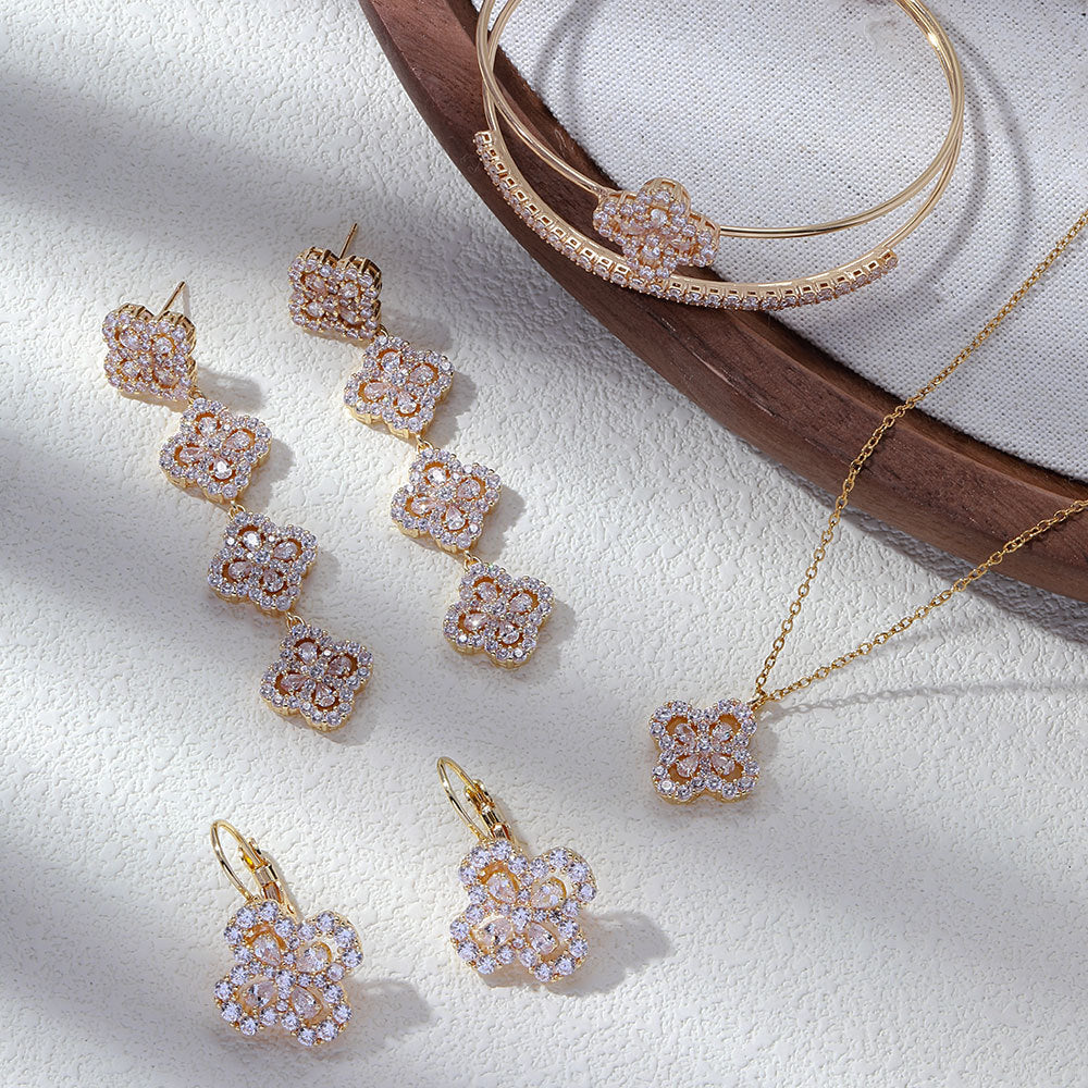Women's Zircon Flower Diamond Open-ended Fashion Exquisite Minority Design Light Luxury Jewelry Set