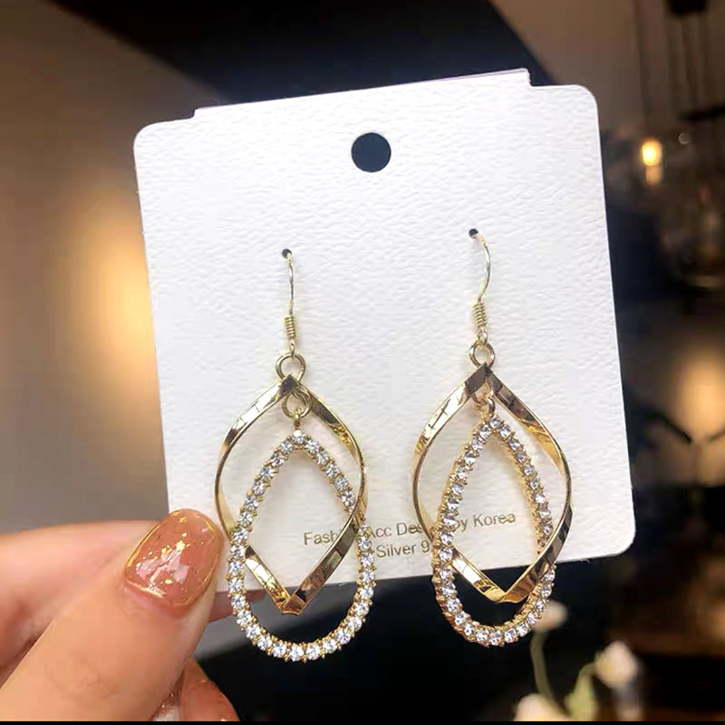 Women's Fashionable Elegant Cat Eye Rhombus Slimming Earrings