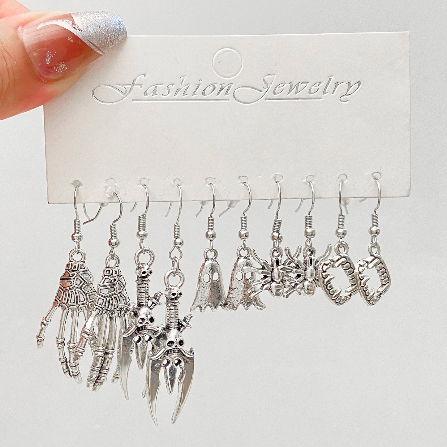 Women's Butterfly Suit Retro Creative Snake-shaped Sword Earrings