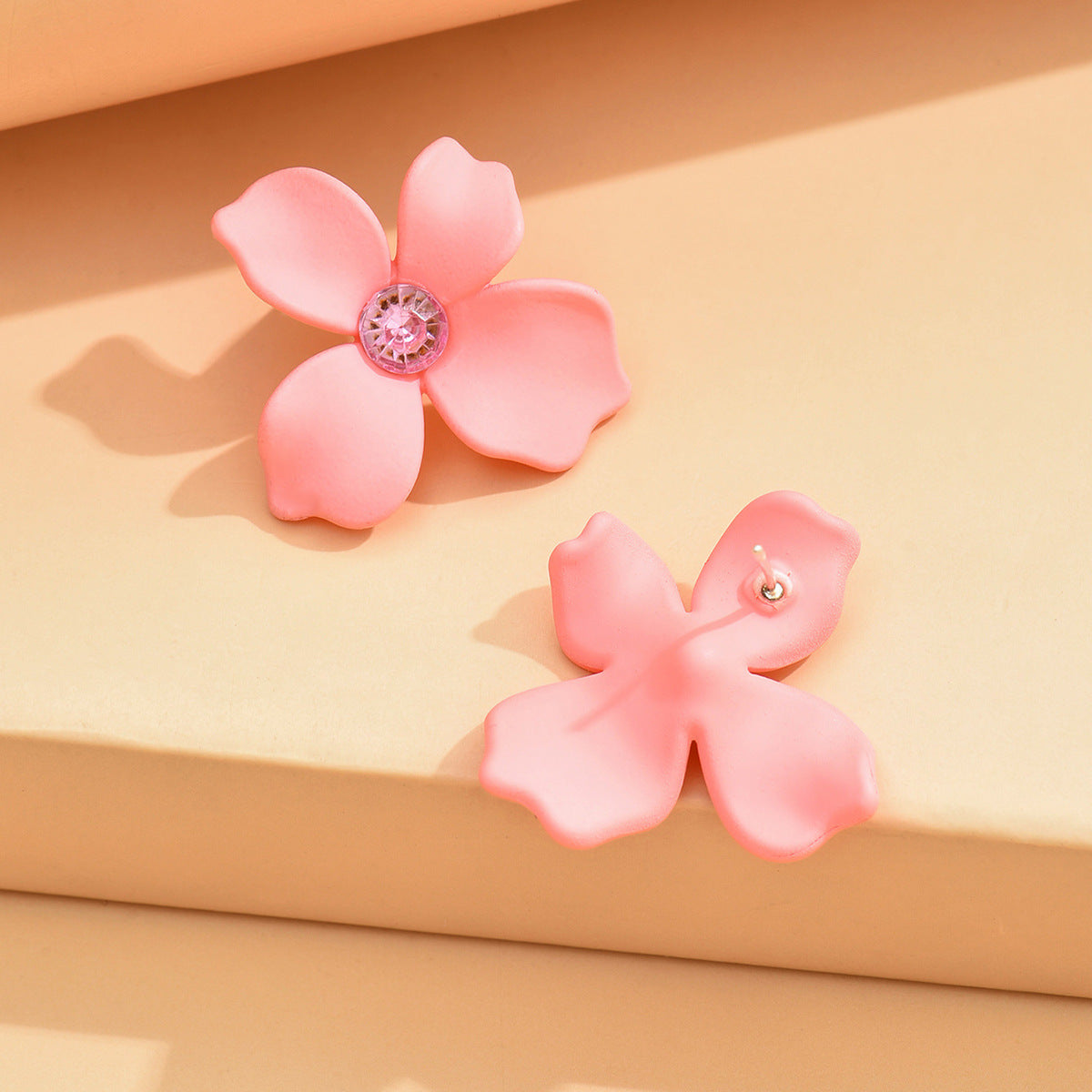 Women's Style Sweet Fresh Simple Paint Flower Personalized Fashionable Irregular Petal Earrings