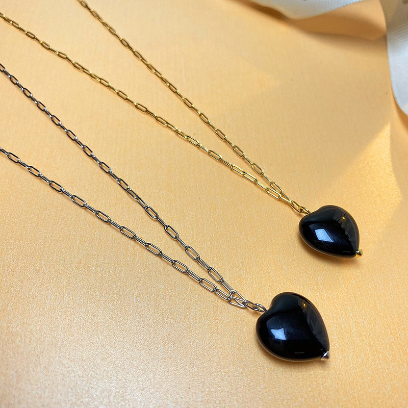 Colliers de chaîne de clavicule féminine en forme de coeur d'agate noire