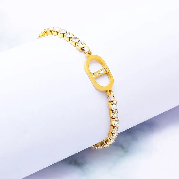 Women's Zircon Titanium Steel Golden Butterfly Retro High Sense Bracelet