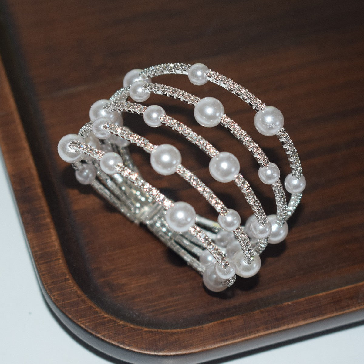 Women's Fashion Exaggerated Rhinestone Pearl Open-ended Temperament Bracelet